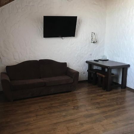 Complex Khutor Ξενοδοχείο Velyka Omelyana Εξωτερικό φωτογραφία