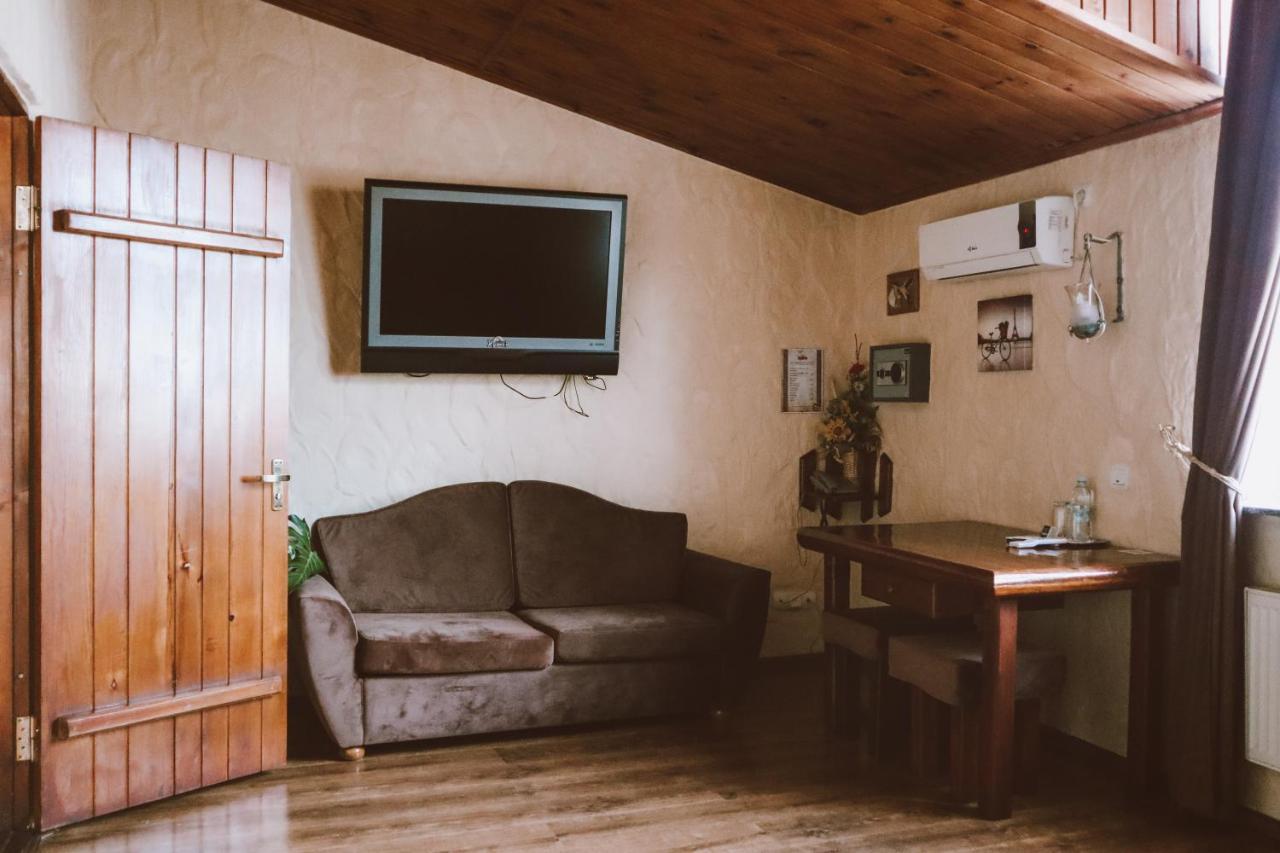 Complex Khutor Ξενοδοχείο Velyka Omelyana Εξωτερικό φωτογραφία