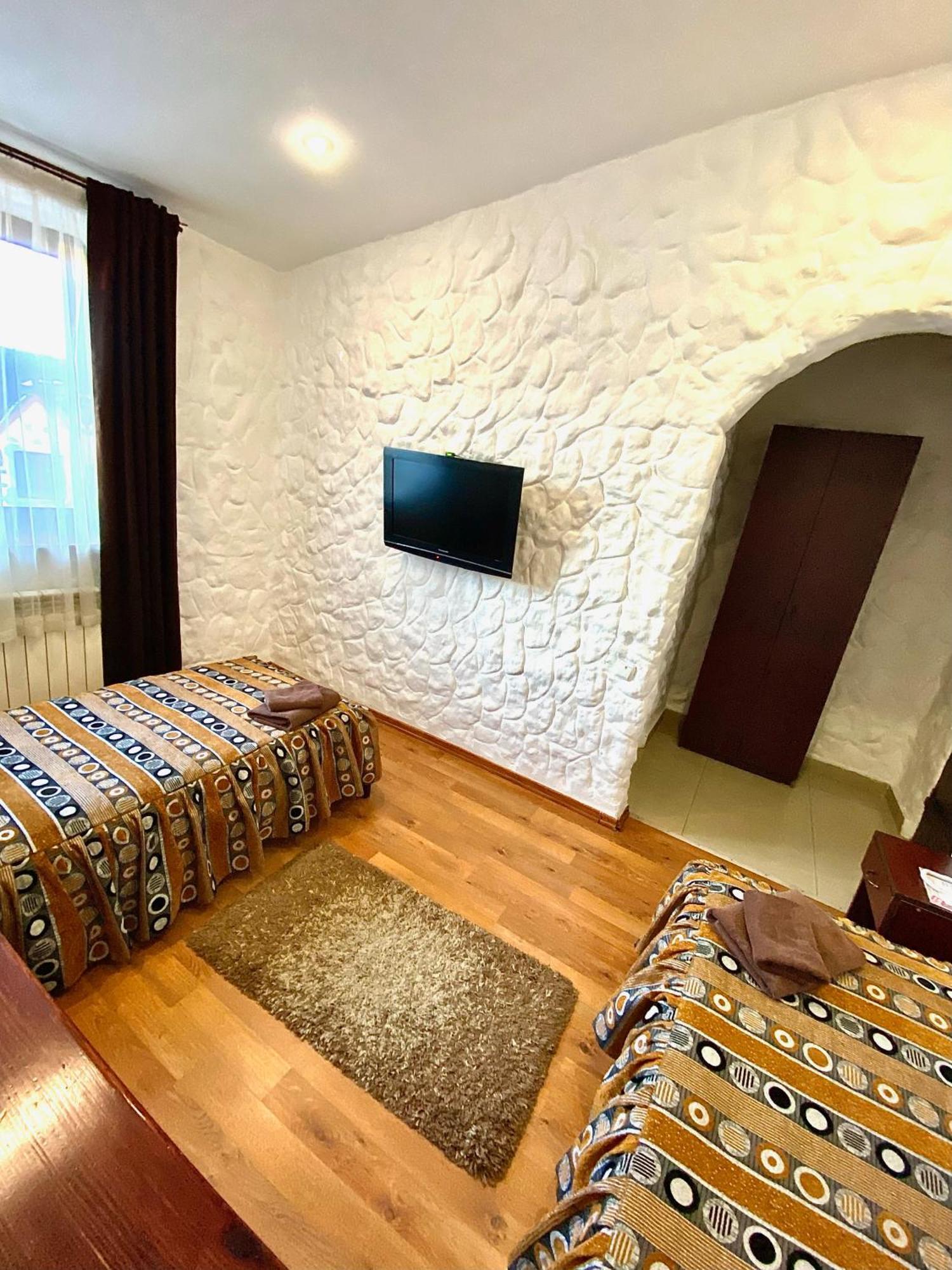 Complex Khutor Ξενοδοχείο Velyka Omelyana Εξωτερικό φωτογραφία