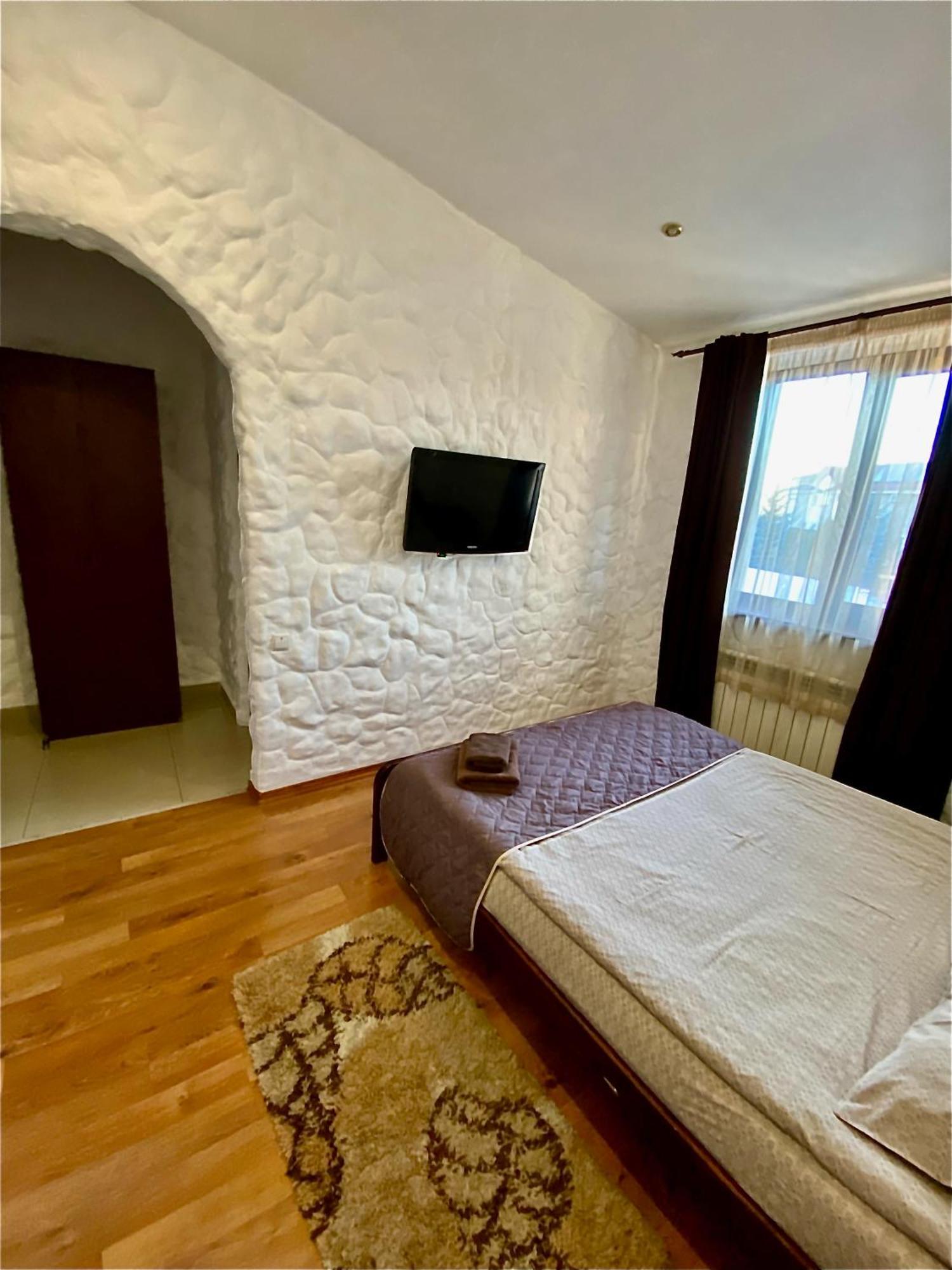 Complex Khutor Ξενοδοχείο Velyka Omelyana Εξωτερικό φωτογραφία