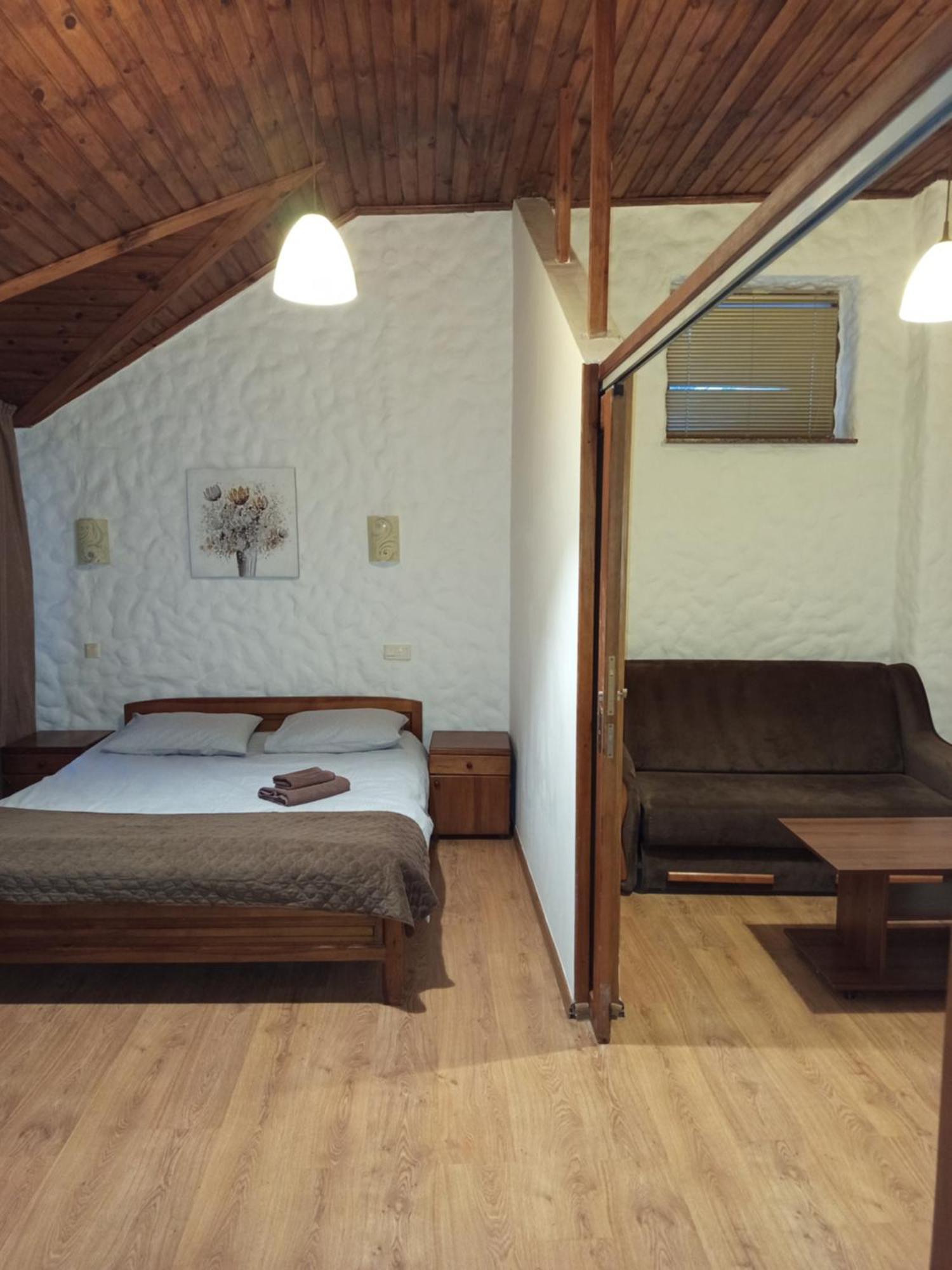 Complex Khutor Ξενοδοχείο Velyka Omelyana Εξωτερικό φωτογραφία